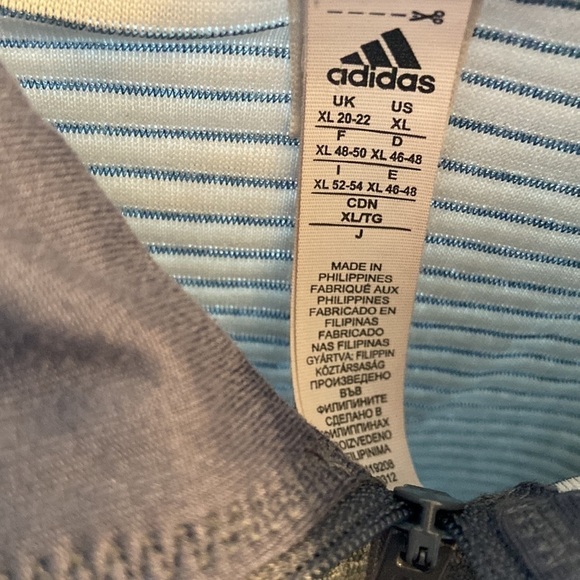 Women’s size extra-large, gray, pull over sweatshirt Adidas climbalite  T28 - Picture 7 of 7